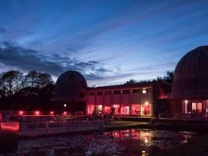 The Observatory at night